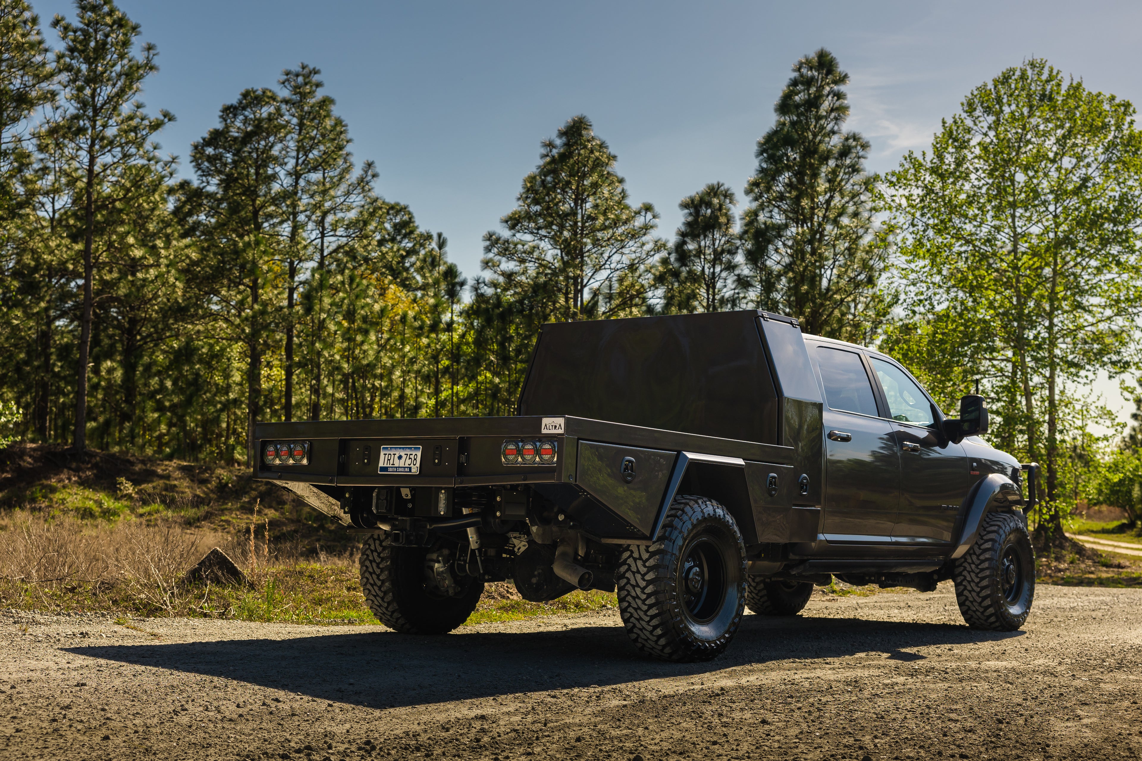 Custom aluminum flatbed truck built by ALTRA Fabrication
