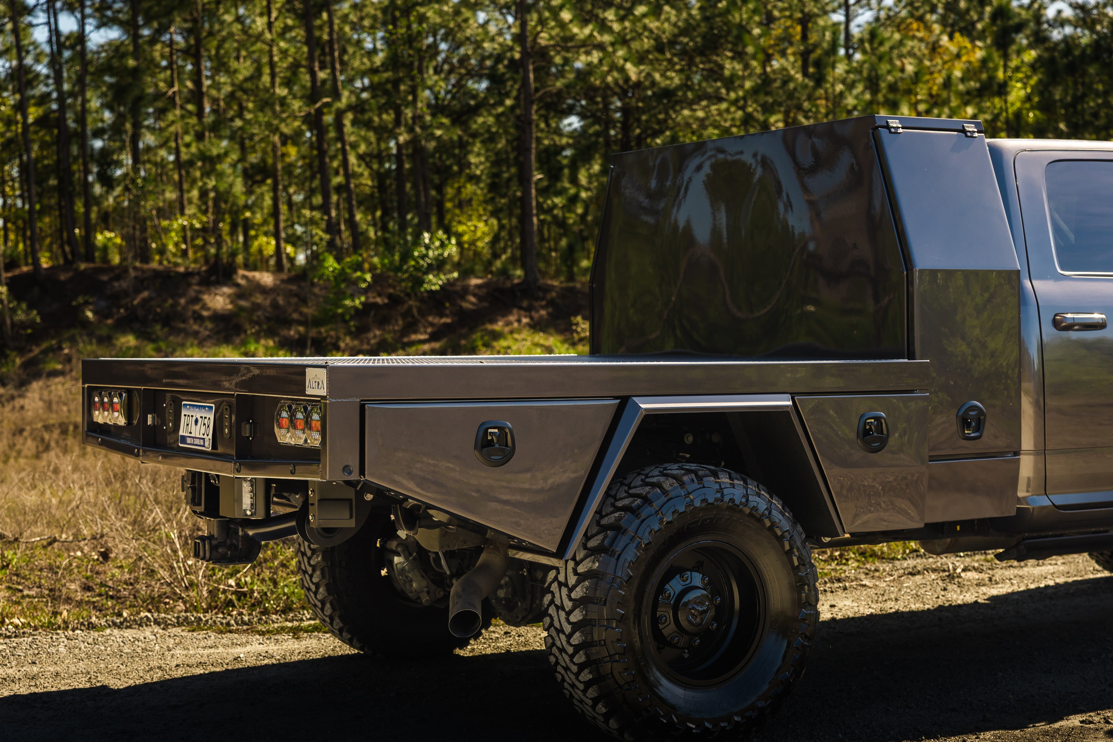 Custom truck rack and accessories by ALTRA Fabrication