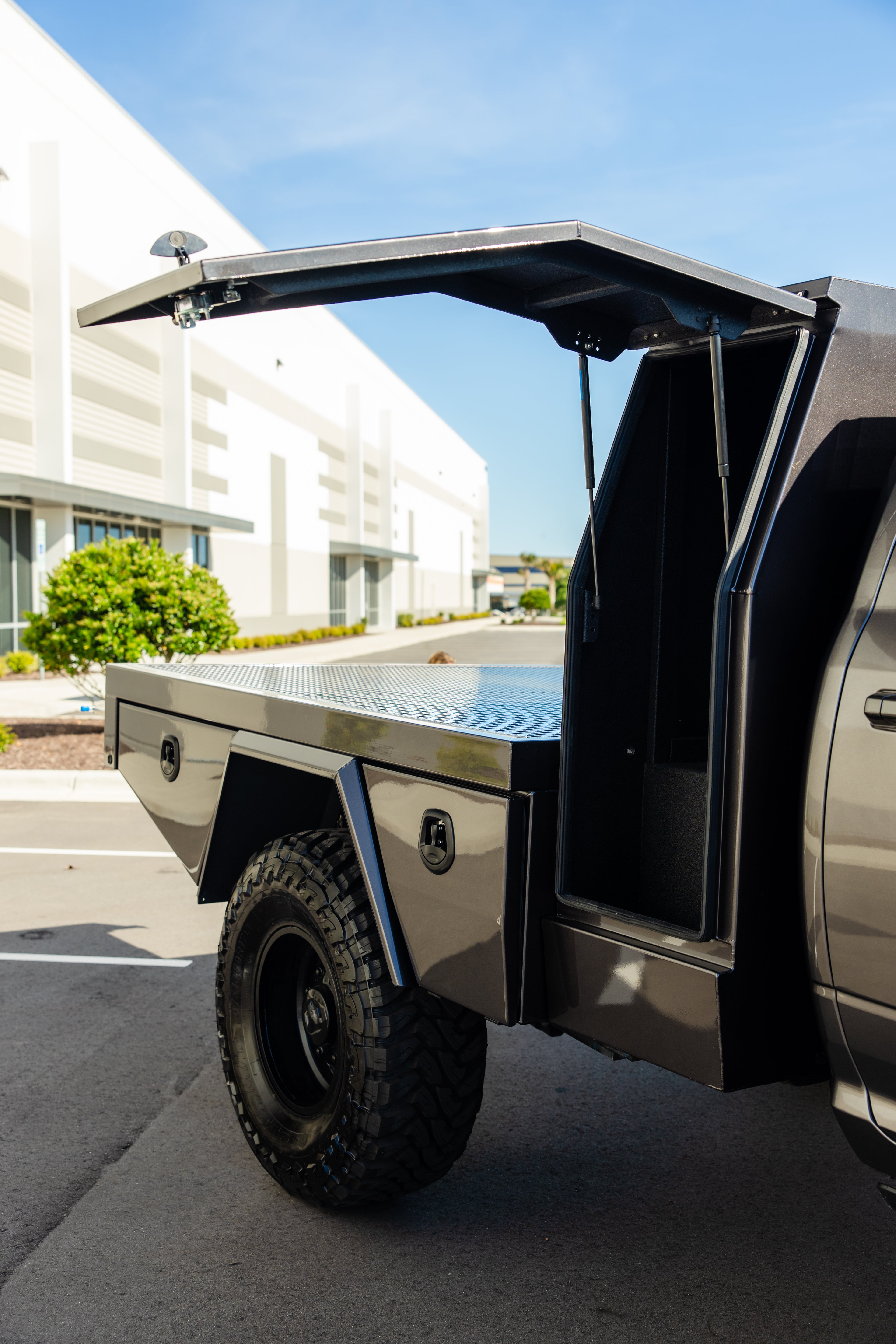 Finished custom aluminum flatbed truck by ALTRA Fabrication